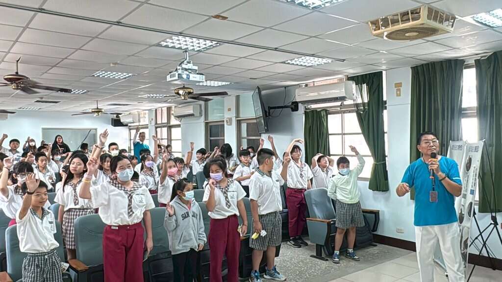 Line Album 2025.10.31義竹國小（阿璋哥） 251101 5