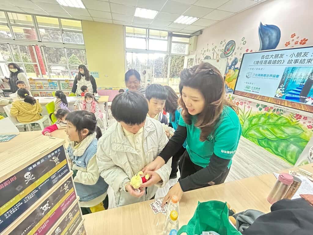Line Album 2026.1.7中和國小反毒宣導活動 260107 59