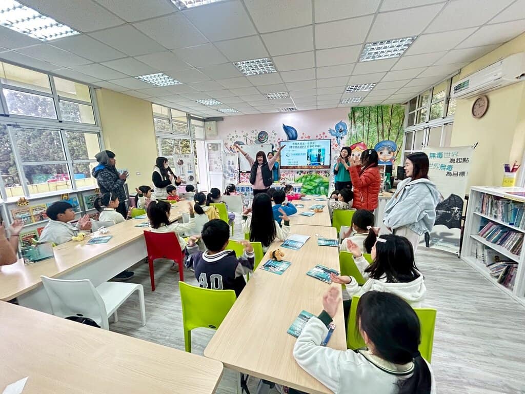Line Album 2026.1.7中和國小反毒宣導活動 260107 65