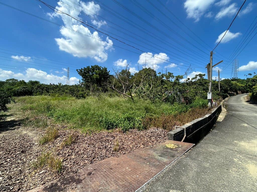 Line Album 國三附近竹崎農地 261002 11